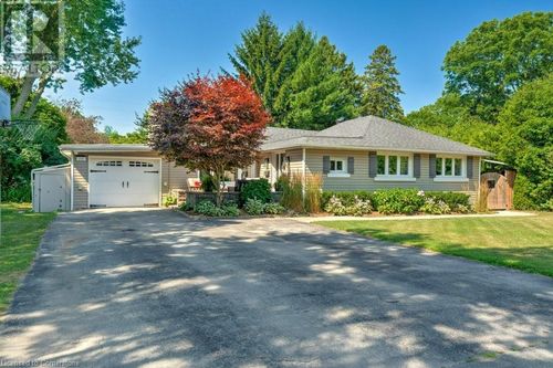 258 Gardenview Dr, Burlington, ON, L7T1K4 | Card Image