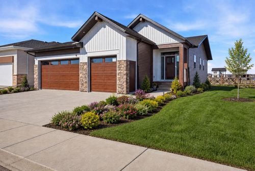 8 Tipping Ave, Red Deer, AB, T4P0Y9 | Card Image