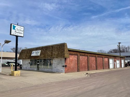 101 N Cass Ave, Springfield, MN, 56087-1503 | Card Image