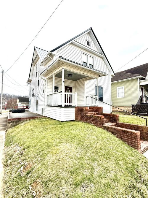 306 S 2nd Ave, Middleport, OH, 45760-1413 | Card Image