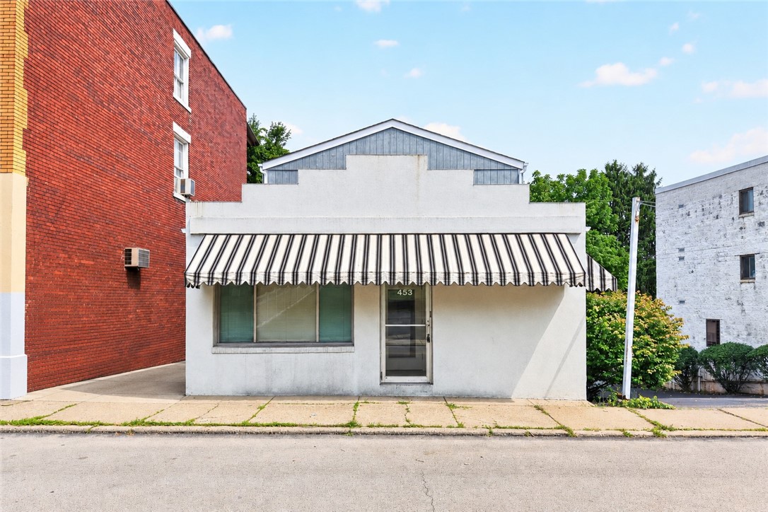 453 Wall Ave, Wall, PA 15148