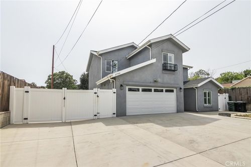 27708 Ferguson Dr, Castaic, CA, 91384-2515 | Card Image