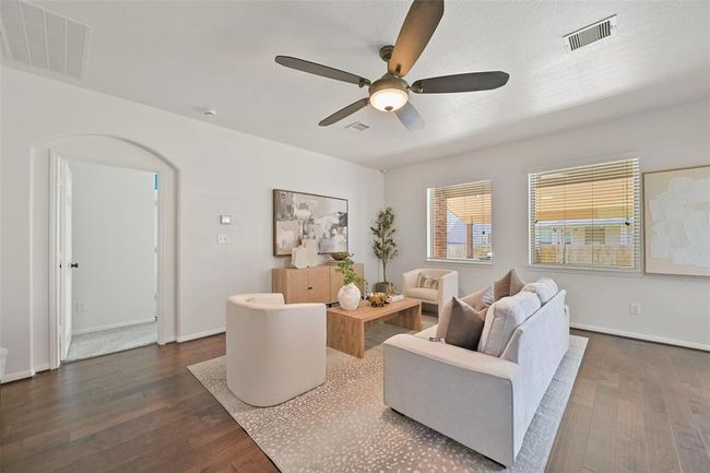 6135 Carnaby Ln, House other with 4 bedrooms, 4 bathrooms and 2 parking in Rosenberg TX | Image 4