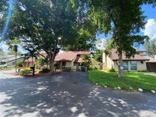 8321 Sw 39th Ct, Davie, FL, 33328-2903 | Card Image