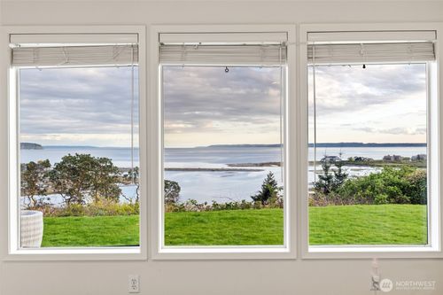 2368 Soundview Dr, Langley, WA, 98260-9748 | Card Image