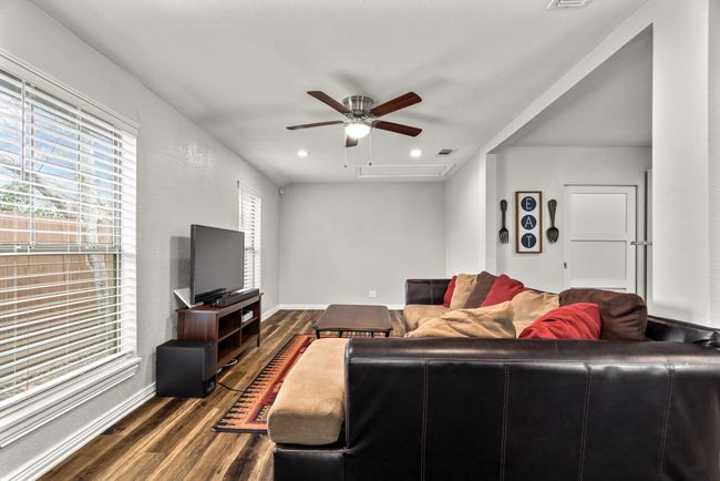 7113 Maple Park Dr, House other with 3 bedrooms, 2 bathrooms and null parking in Richland Hills TX | Image 9
