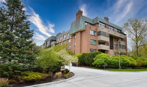 apt-llc-5200 Three Village Dr, Lyndhurst, OH, 44124-3775 | Card Image