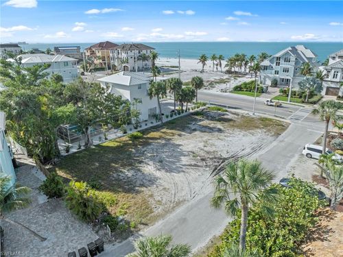 100 Washington Ave, FORT MYERS BEACH, FL, 33931-3732 | Card Image