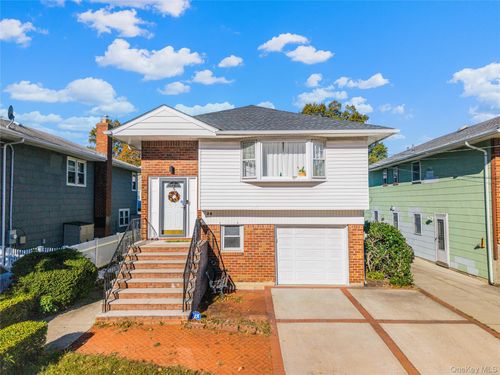 36 Adams St, Floral Park, NY, 11001-2810 | Card Image