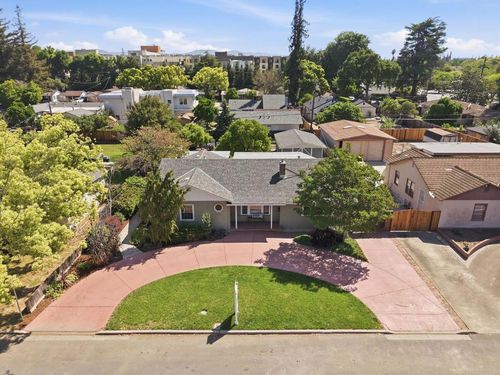 972 Emerald Way, San Jose, CA, 95117-2602 | Card Image