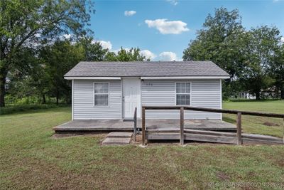 1106 N Sherman Avenue, House other with 2 bedrooms, 1 bathrooms and null parking in Okmulgee OK | Image 1