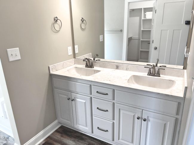 Primary Bathroom | Image 7