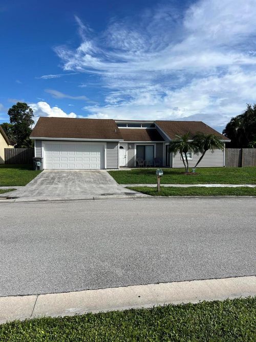 9353 Longmeadow Cir, Boynton Beach, FL, 33436-3139 | Card Image