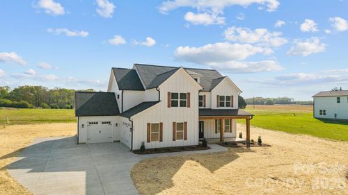 2-2435 Wolf Pond Rd, Monroe, NC, 28112-8414 | Card Image