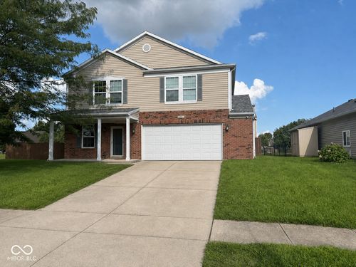 679 Greenway St, Greenwood, IN, 46143-6389 | Card Image