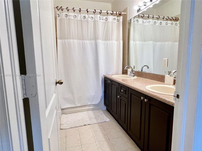 953 Sw 149 Th Ct, Townhouse with 4 bedrooms, 3 bathrooms and null parking in Miami FL | Image 20