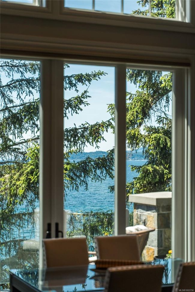 1050 Roxview Crt, House other with 4 bedrooms, 6 bathrooms and 3 parking in Sooke BC | Image 25