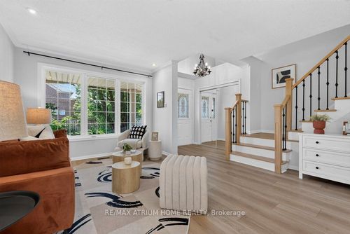 2293 Oakhaven Dr, Oakville, ON, L6M3Y9 | Card Image
