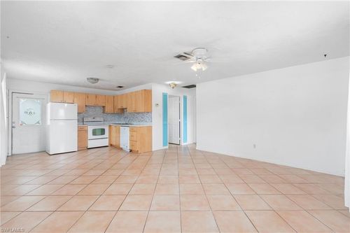 4231 Mariner Ln, BONITA SPRINGS, FL, 34134-4016 | Card Image