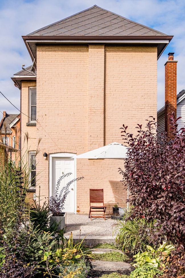 72 Oak Ave, House other with 3 bedrooms, 1 bathrooms and 1 parking in Hamilton ON | Image 37