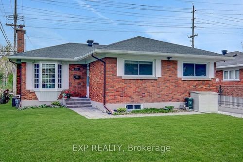 576 Browning Ave, Ottawa, ON, K1G0T4 | Card Image