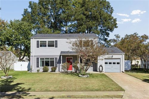 111 Deerfield Blvd, Hampton, VA, 23666-1706 | Card Image
