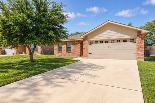 186 Talon Dr, Luling, TX, 78648-2527 | Card Image