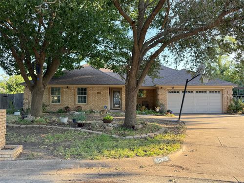 5713 Rio De Janeiro Cir, North Richland Hills, TX, 76180-6115 | Card Image
