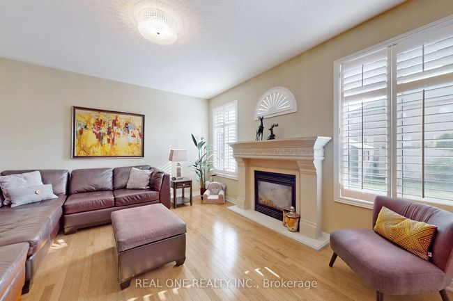 646 Peter Rupert Ave, House other with 4 bedrooms, 5 bathrooms and 6 parking in Maple ON | Image 11