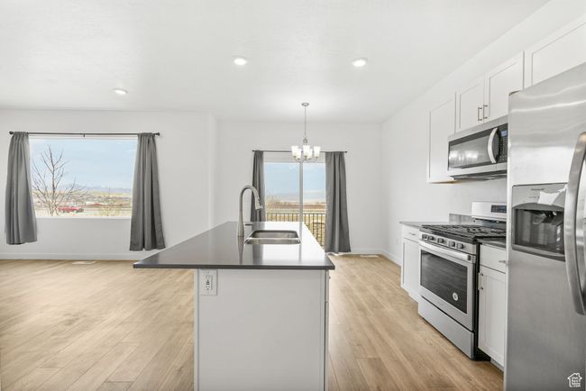 866 S Brubaker Way, House other with 3 bedrooms, 3 bathrooms and 4 parking in Santaquin UT | Image 9