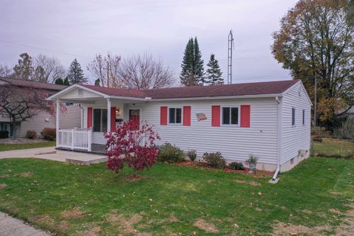 520 Clarion St, Clio, MI, 48420-1260 | Card Image