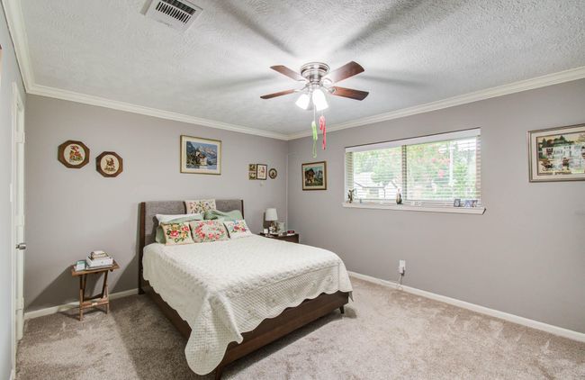 9818 Emnora Ln, House other with 4 bedrooms, 2 bathrooms and 2 parking in Houston TX | Image 25