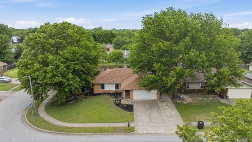 2010 W Ithica St, Broken Arrow, OK, 74012-7537 | Card Image