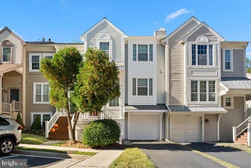 8316 Linden Oaks Ct, LORTON, VA, 22079-3055 | Card Image