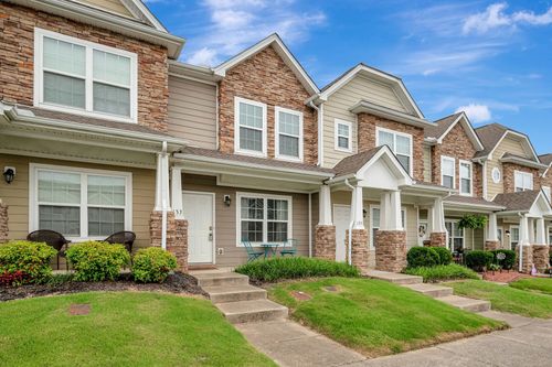 133 Cobblestone Place Dr, Goodlettsville, TN, 37072-8497 | Card Image