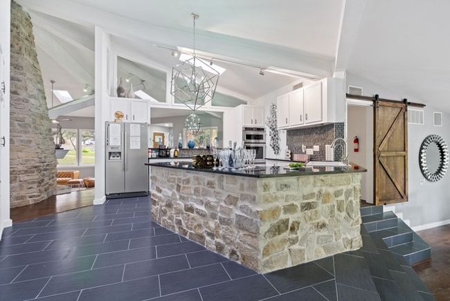 13204 Onion Creek Dr, House other with 3 bedrooms, 3 bathrooms and null parking in Manchaca TX | Image 9
