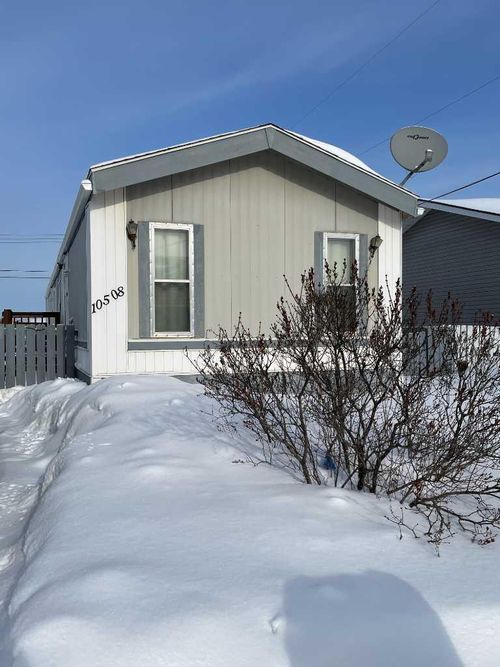 10508 98 Ave, High Level, AB, T0H1Z0 | Card Image