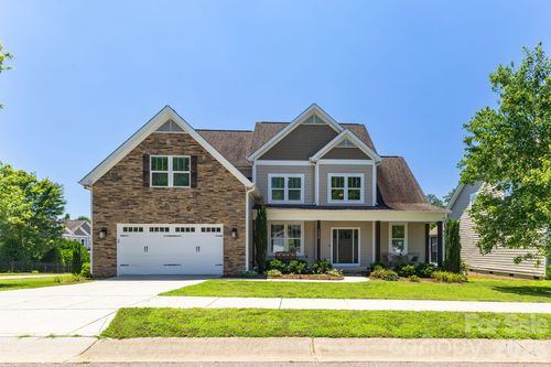 1210 39th Ave Ne, Hickory, NC, 28601-9621 | Card Image