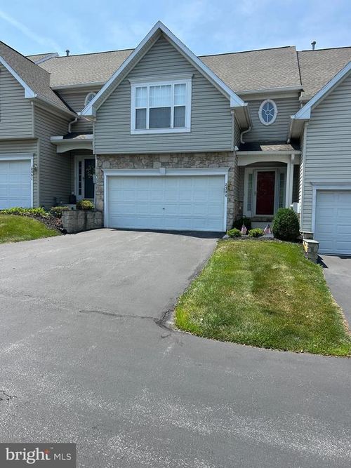 12-2394 Slater Hill Ln E, YORK, PA, 17406-7598 | Card Image