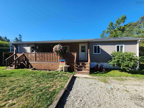 73 Old Post Rd, Barrington, NS, B0W1E0 | Card Image