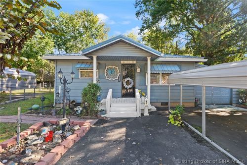127 S 6th Street, Austin, IN, 47102 | Card Image