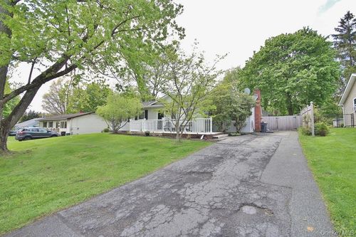 27 Cooper Dr, Monroe, NY, 10950-1501 | Card Image
