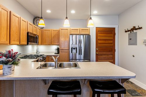 apt-c23-8350 Meadowview Ct, Park City, UT, 84098-4675 | Card Image