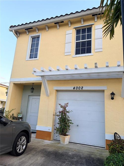 4002 Nw 11th Dr, Plantation, FL, 33313-6772 | Card Image