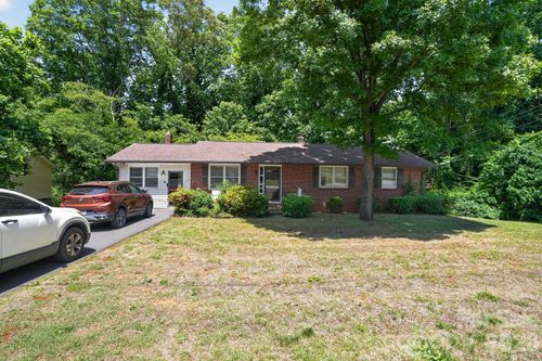 2291 19th Ave Ne, Hickory, NC, 28601-7988 | Card Image