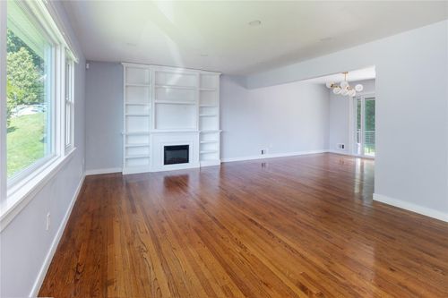 22 Jason Ln, Mamaroneck, NY, 10543-2109 | Card Image