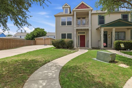 10849 Astor Dr, Fort Worth, TX, 76244-8560 | Card Image