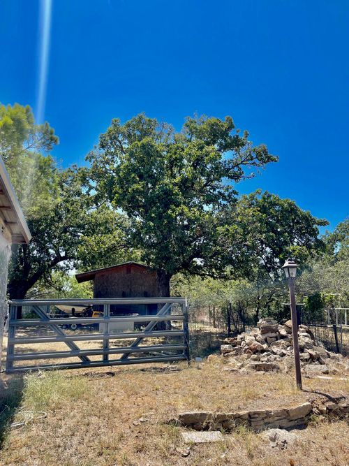 835 Whited St, Tow, TX, 78672-5194 | Card Image