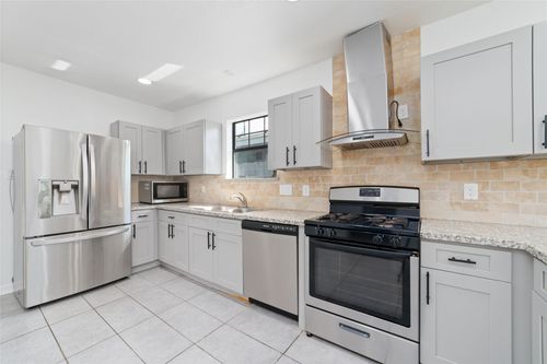 433 Calloway St, Houston, TX, 77029-4602 | Card Image