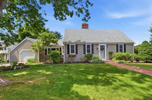 4 Everett Dr, Newburyport, MA, 01950-3356 | Card Image